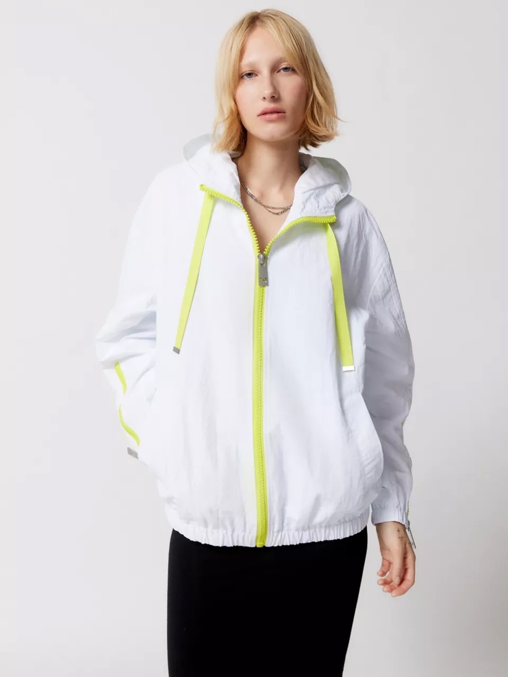 Urban Outfitters Noize Malou Nylon Windbreaker Jacket size Medium